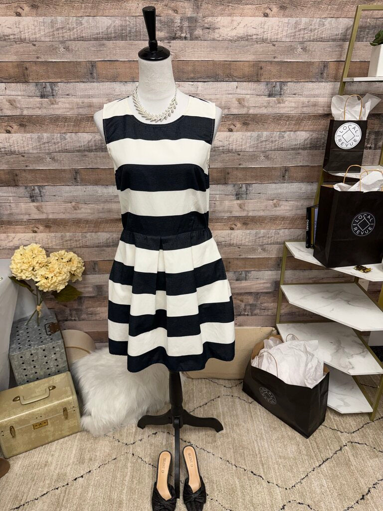 Black/White Striped Gap Sleeveless Dress