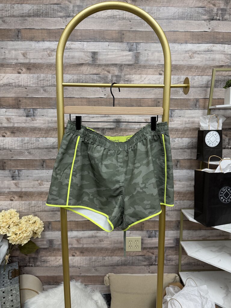Vineyard Vines Green Camo Performance Shorts