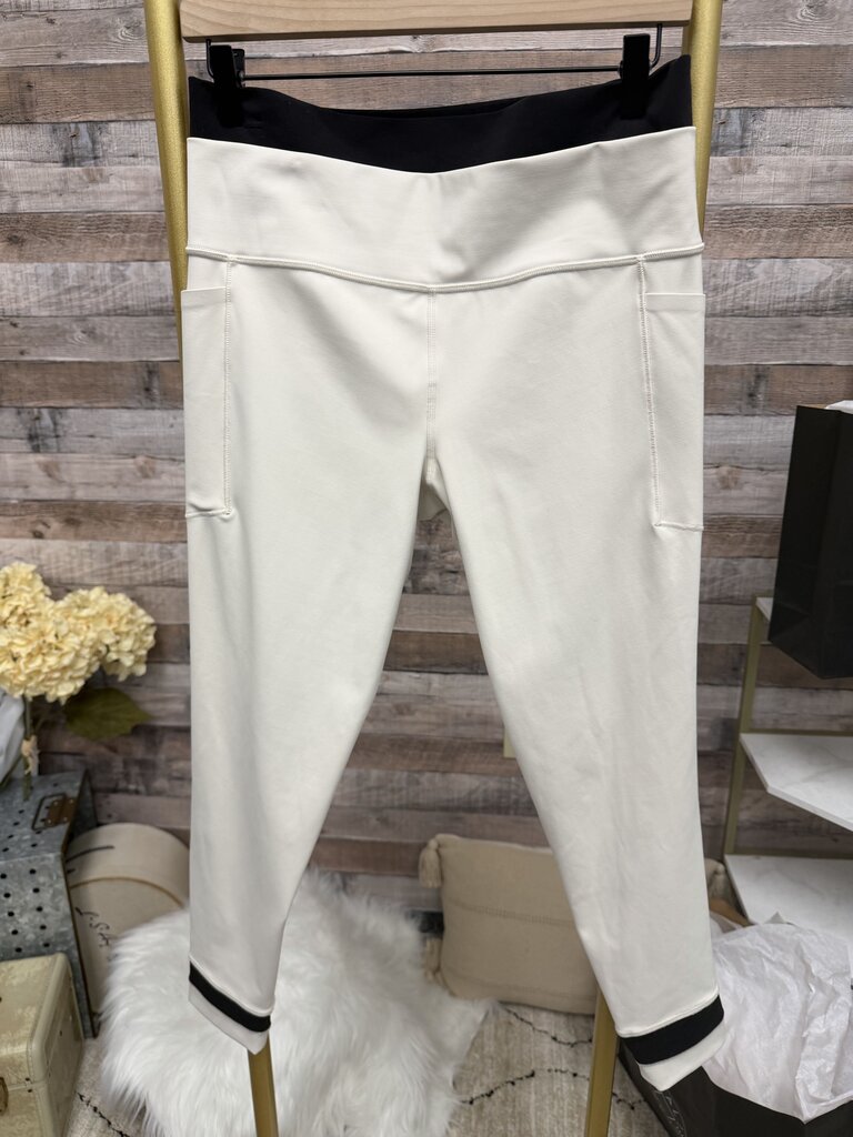 White And Black Athleta Salutation Stash High-Rise Double Up Legging