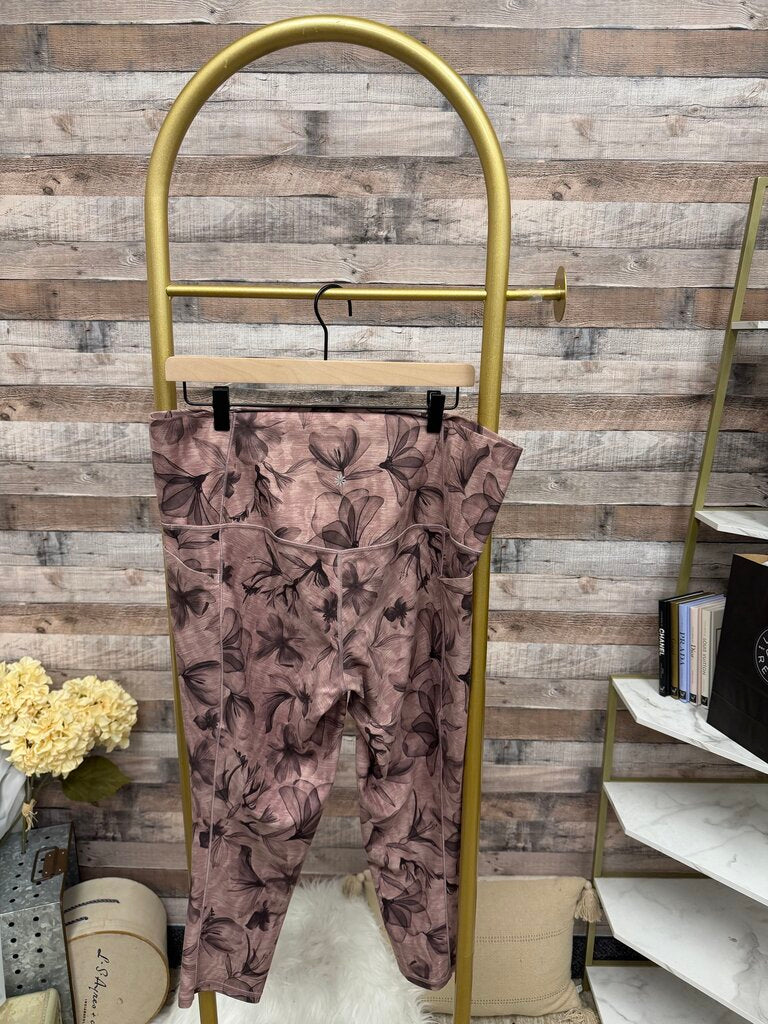 Pink Hearth Rose Floral Print Athleta Salutation Leggings