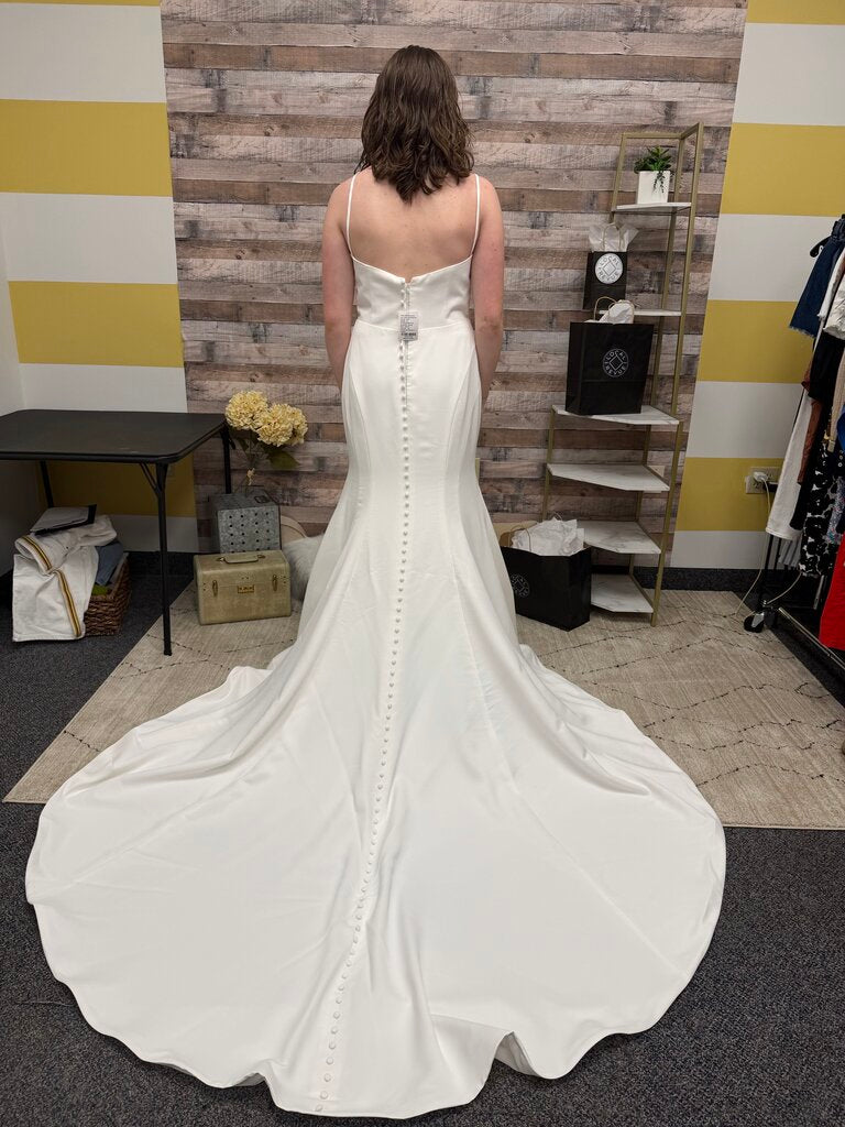 Essense of Australia D3615 Ivory Plunge Gown