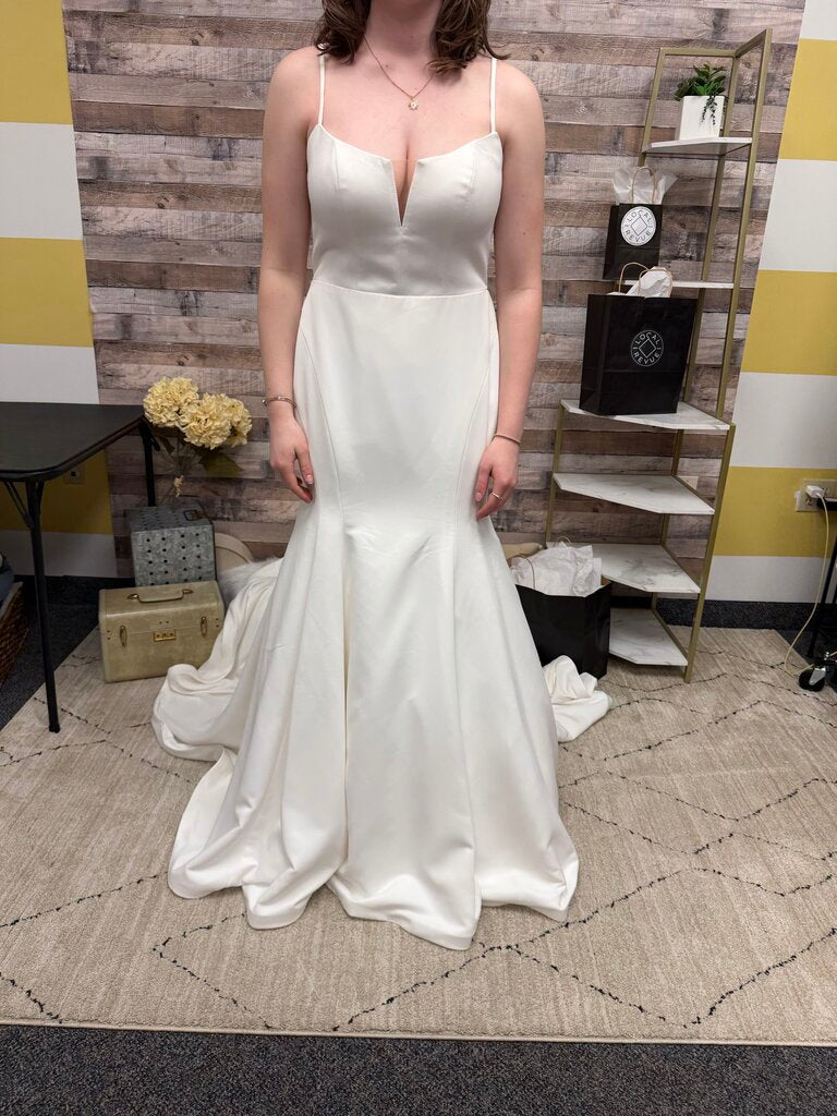 Essense of Australia D3615 Ivory Plunge Gown