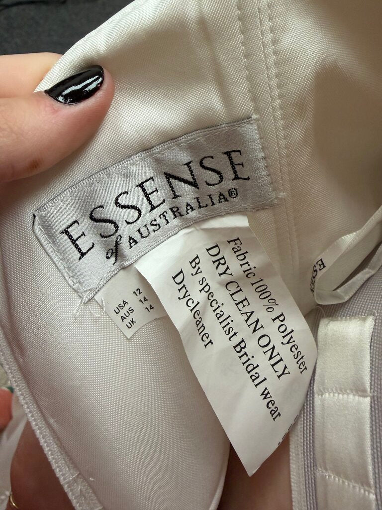 Essense of Australia D3615 Ivory Plunge Gown