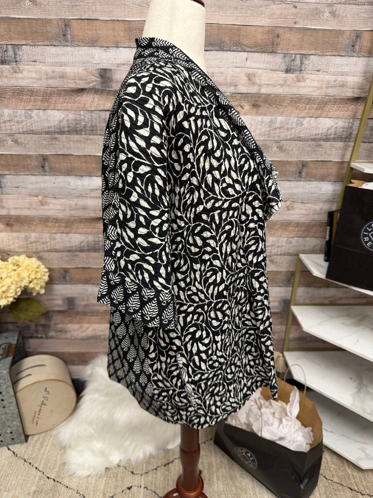 Nagada Egypt Black & White Kimono With Geometric Print