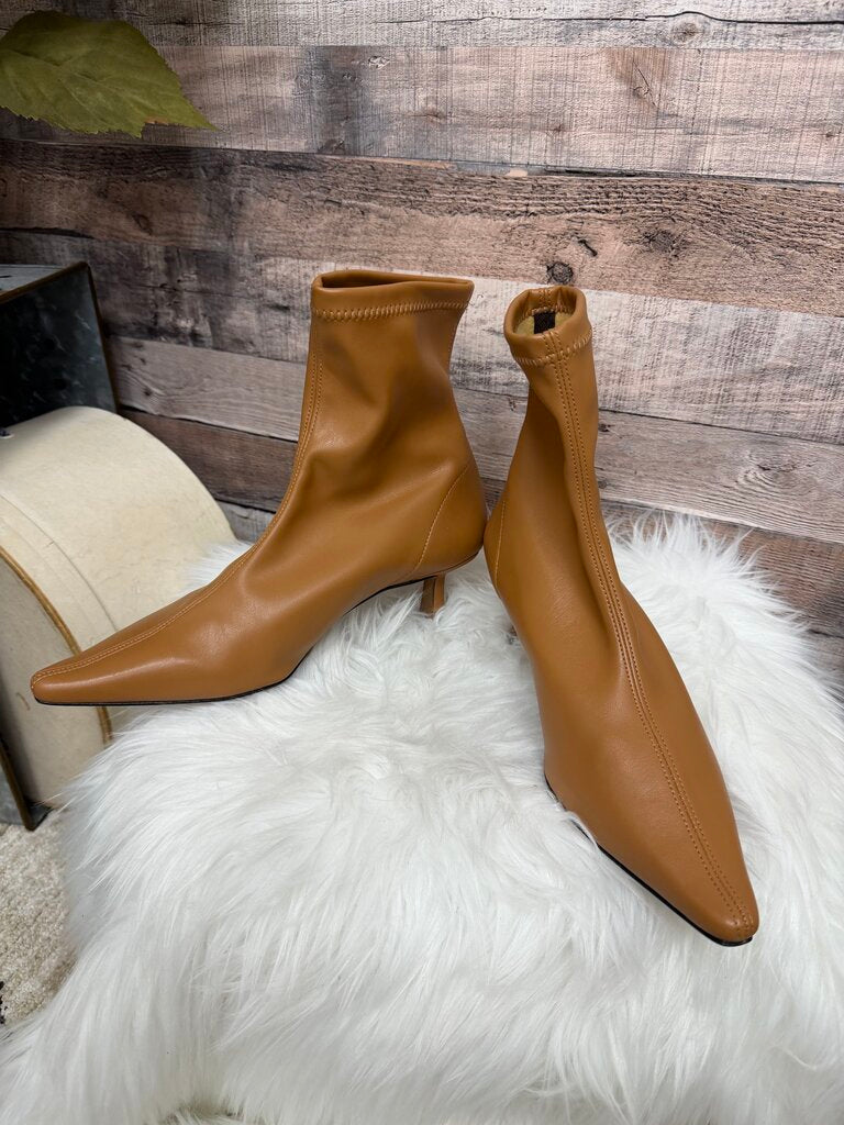 Ángel Alarcón Leather Ankle Boots