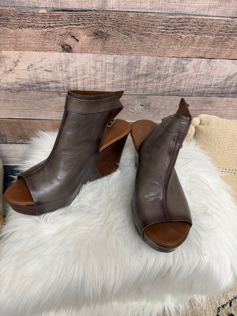 Kork-Ease Leather Open-Toe Wedge Sandals