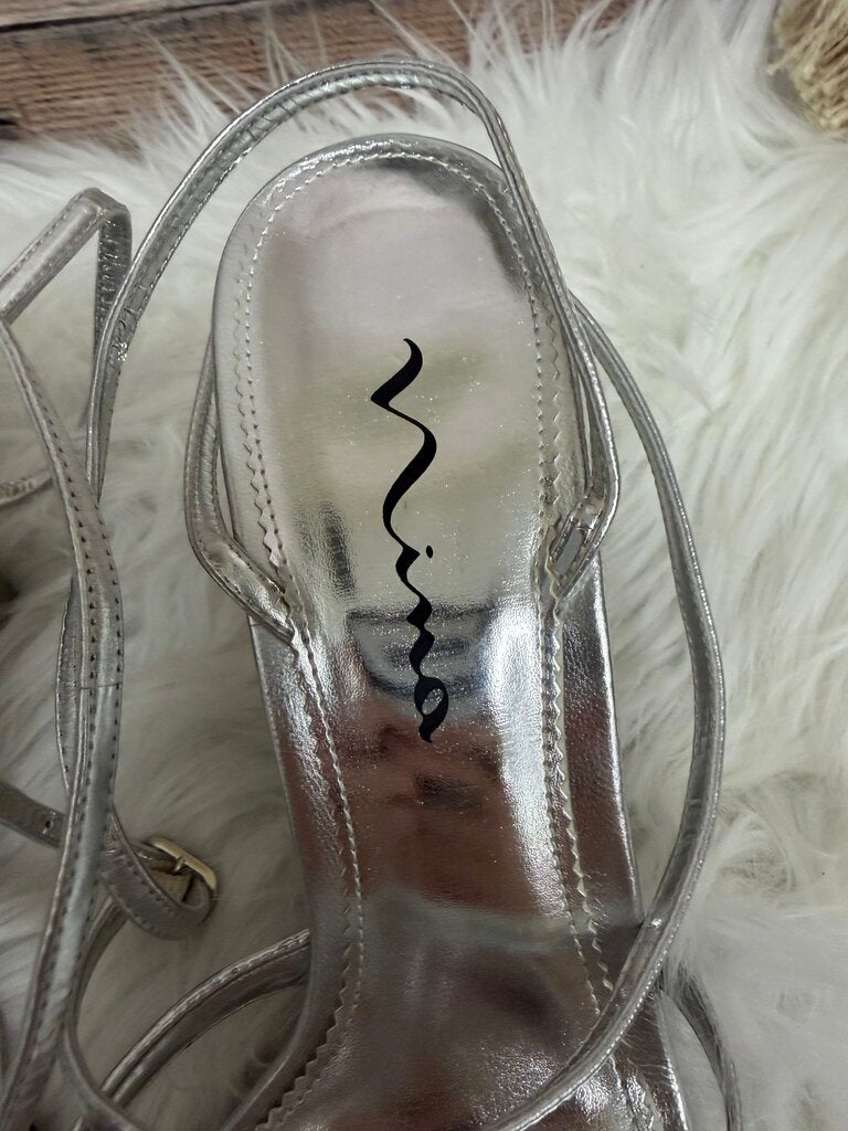 Nina New York Silver Metallic Leather Strappy Sandals