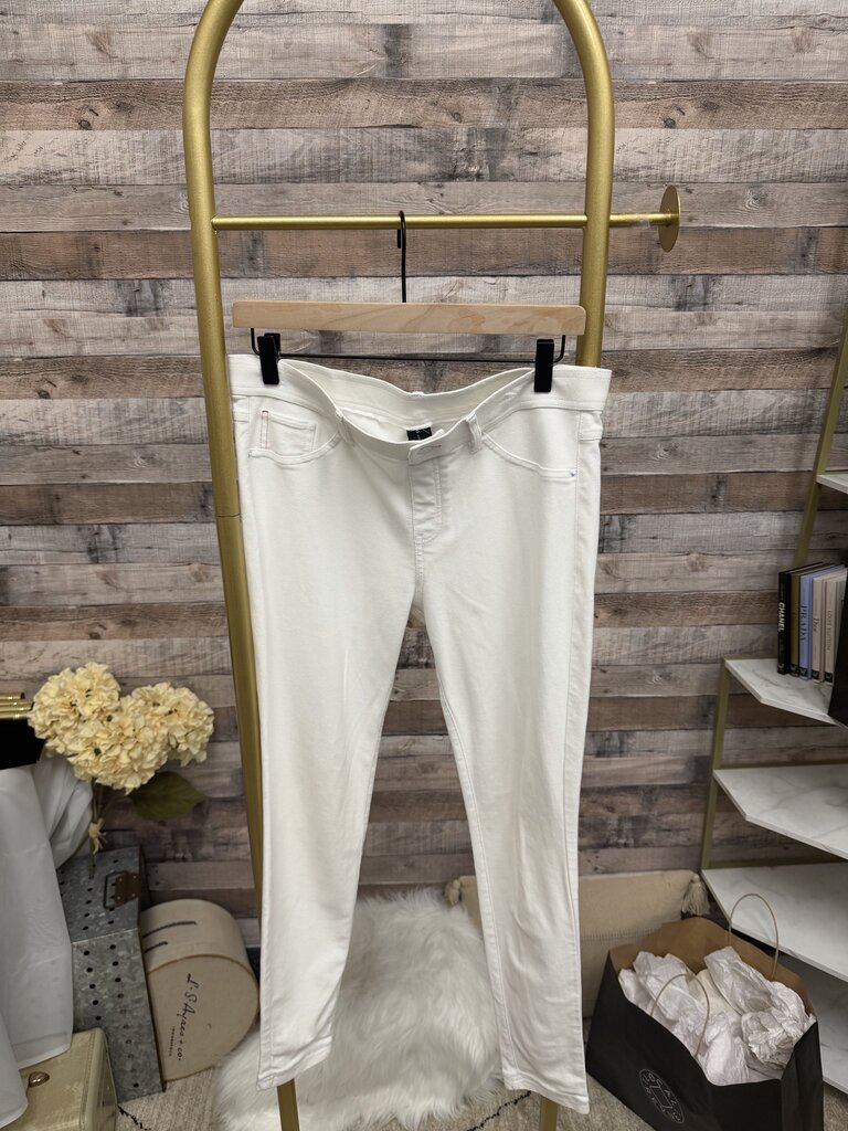 HUE White Skinny Pull-On Jeans
