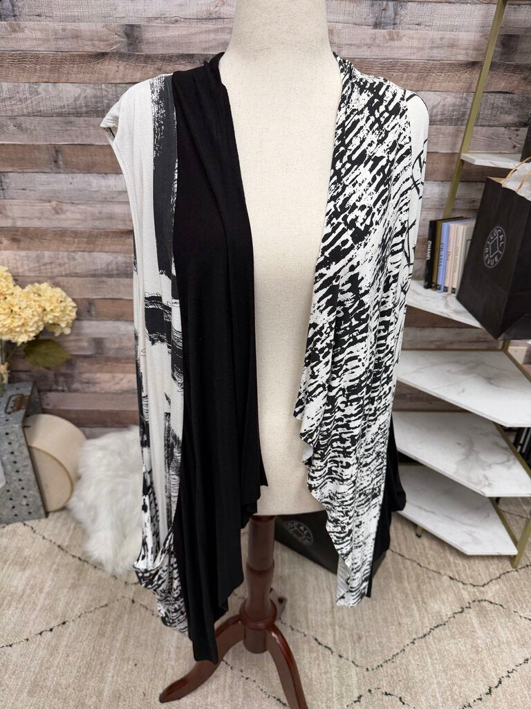 Art Of Cloth White & Black Abstract Print Vest