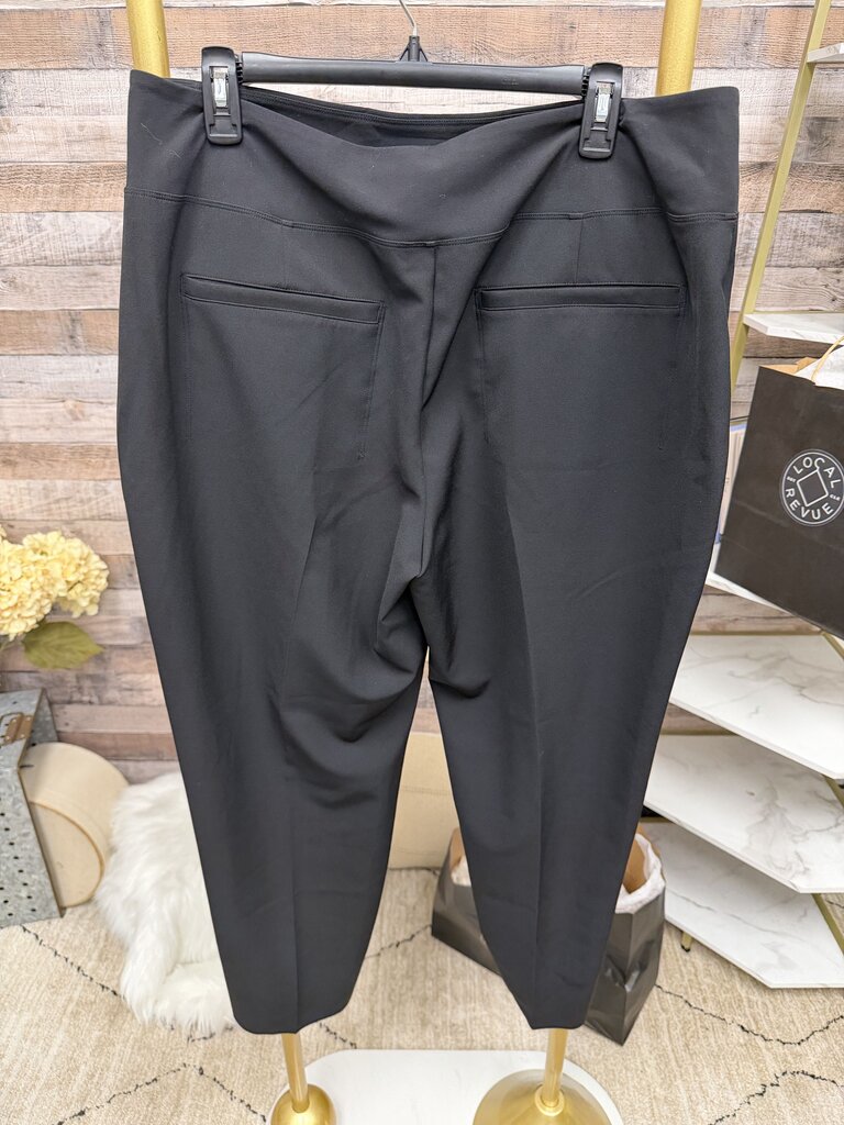 NWT Athelta Black Tapered Leg Cropped Pants