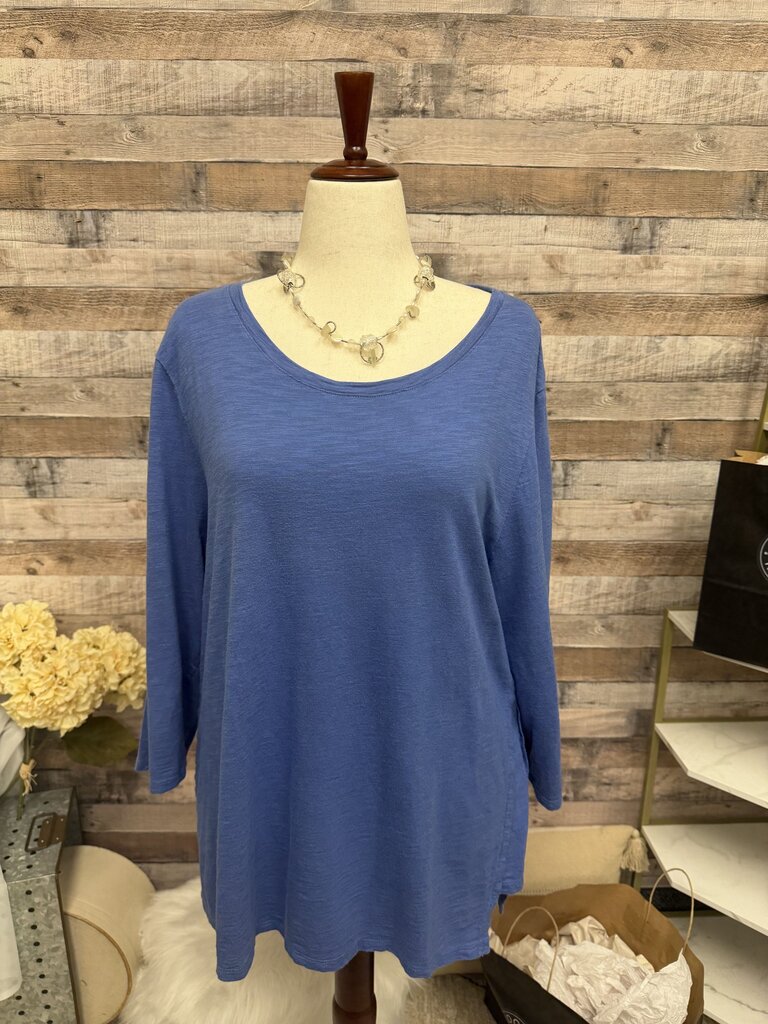 Chico's Blue 3/4 Sleeve Relaxed Fit Tee