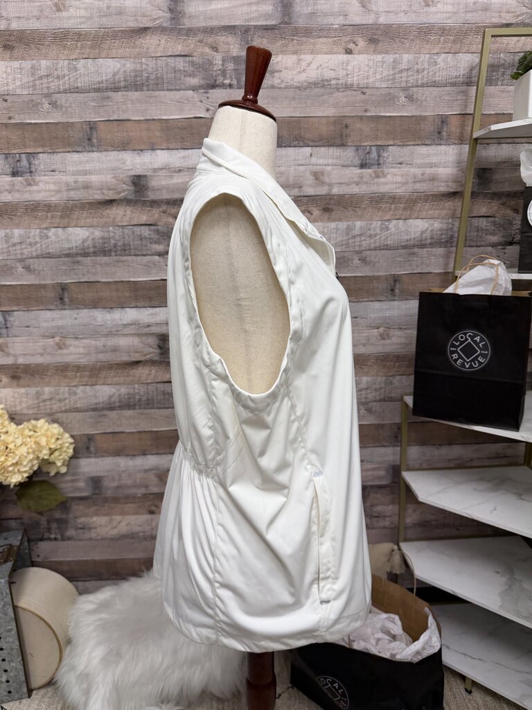 Bette & Court White Zip Athletic Vest