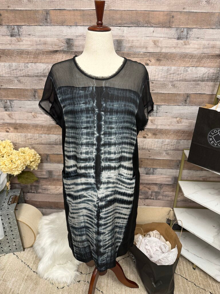 Black/White Tie-Dye Gradiant Pattern Cover Up
