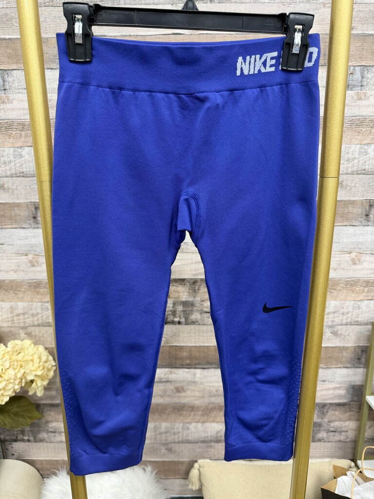 Nike Pro Dri-FIT Cropped Athletic Leggings