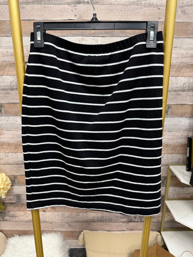 Max Studio Black & White Striped Knit Skirt