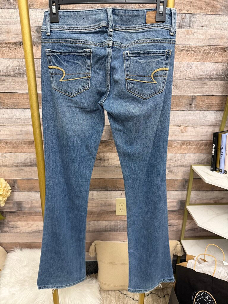 American Eagle Distressed Flare/Bootcut Jeans Light Wash
