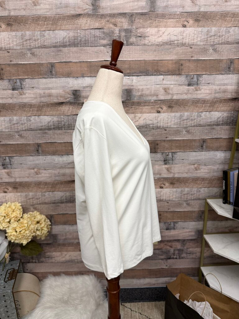 Chico's White Long Sleeve V-Neck Knit Top