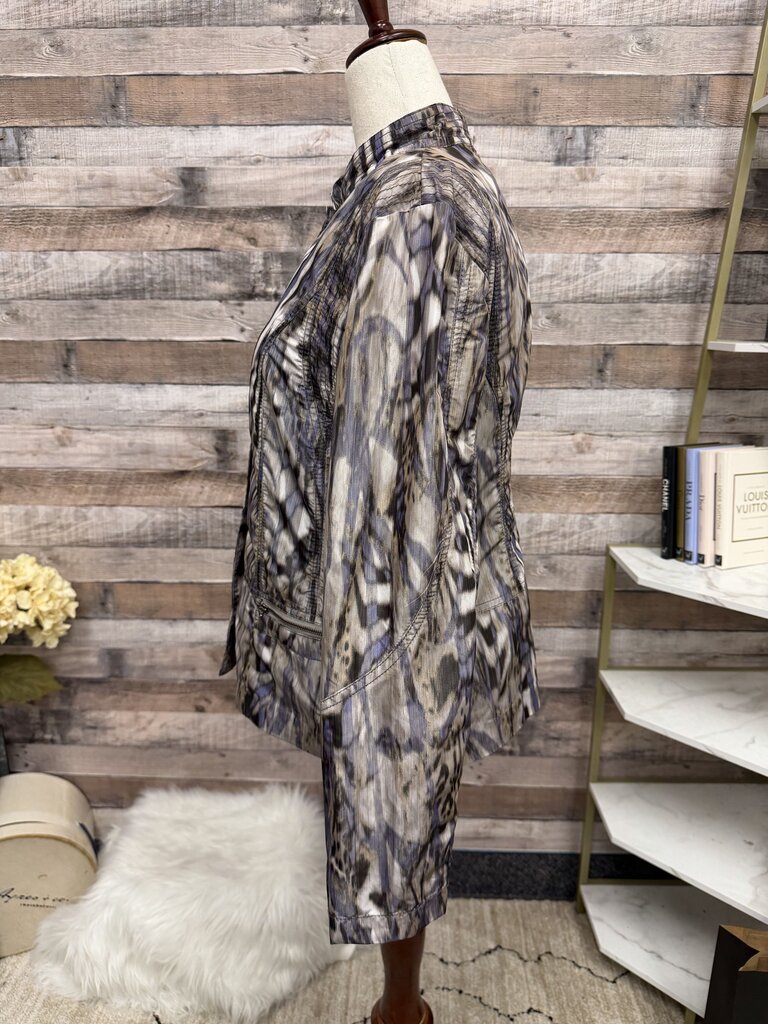 Chicos abstract print zip front jacket with pockets