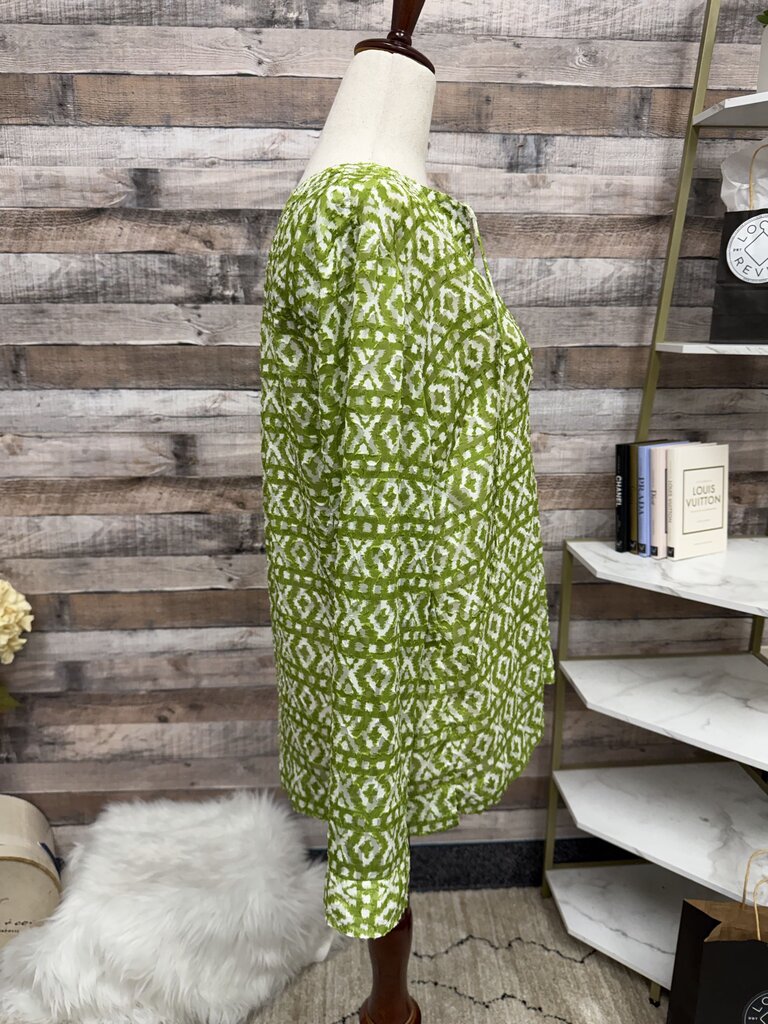 Chicos green/white semi sheer tunic top with geometric pattern