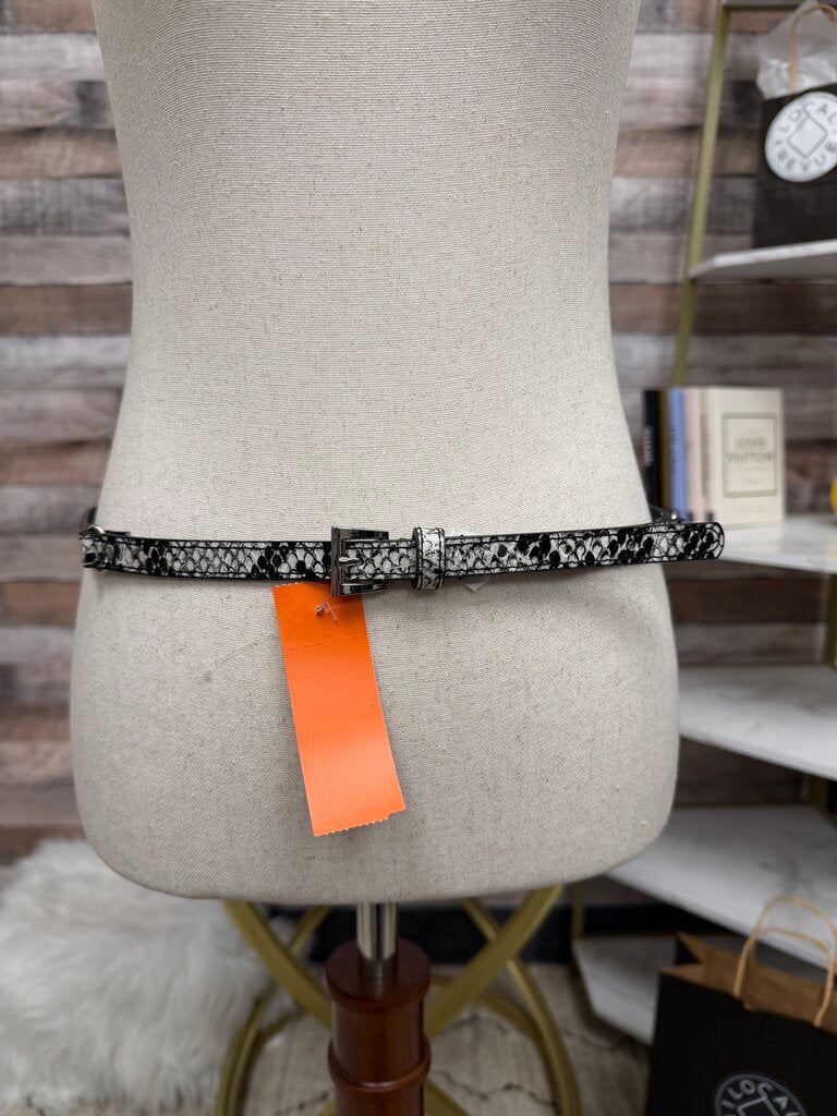 No brand faux snake skin belt