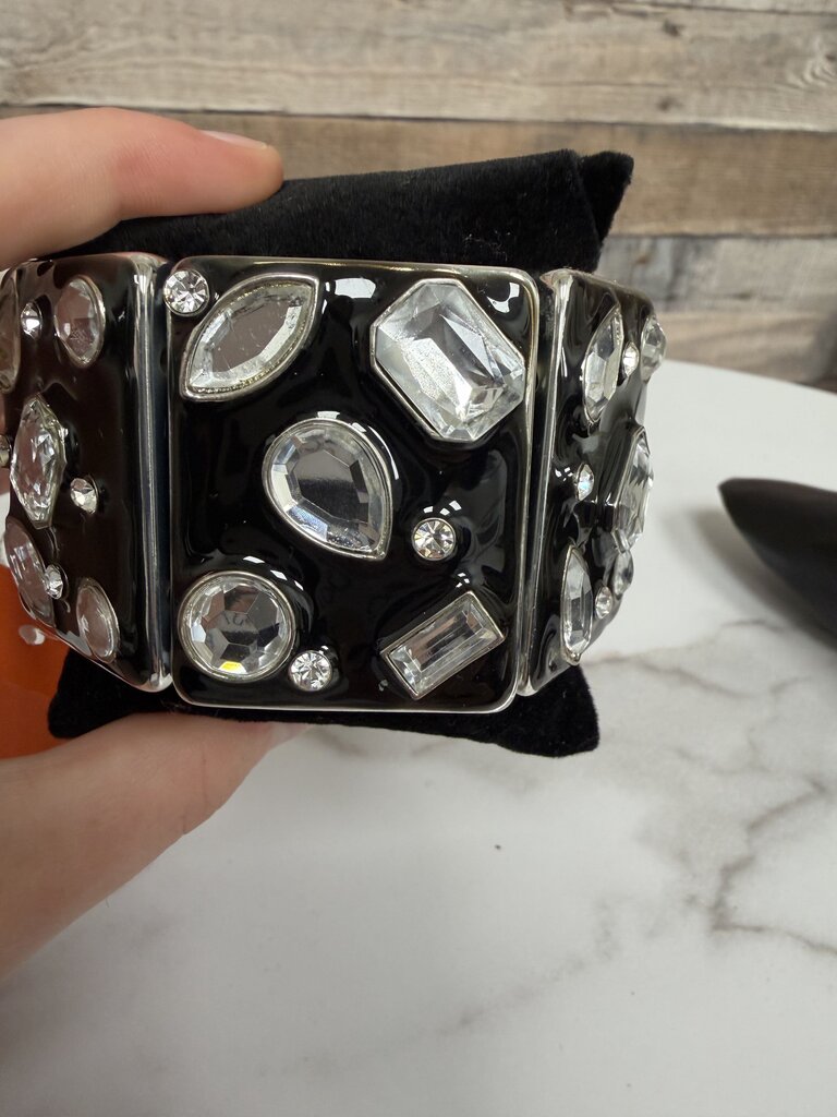 no label black with rhinestone dice design