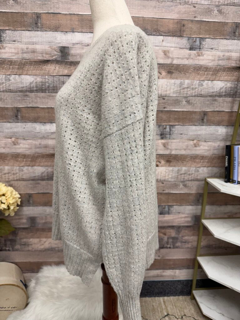 Amici grey with hole cashmere sweater