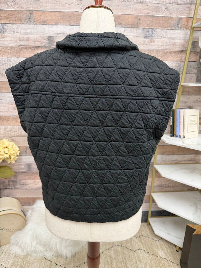 Doe and Rae black cropped quilted vest