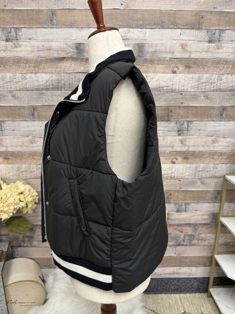 Evereve black with white strip button up vest