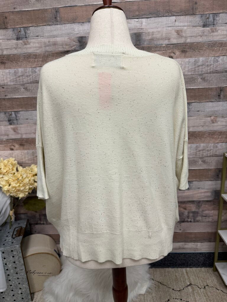 B-YU cream with sparkle short sleeve sweater