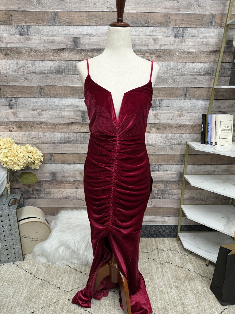 Lulu's wine velvet evening dress NWT