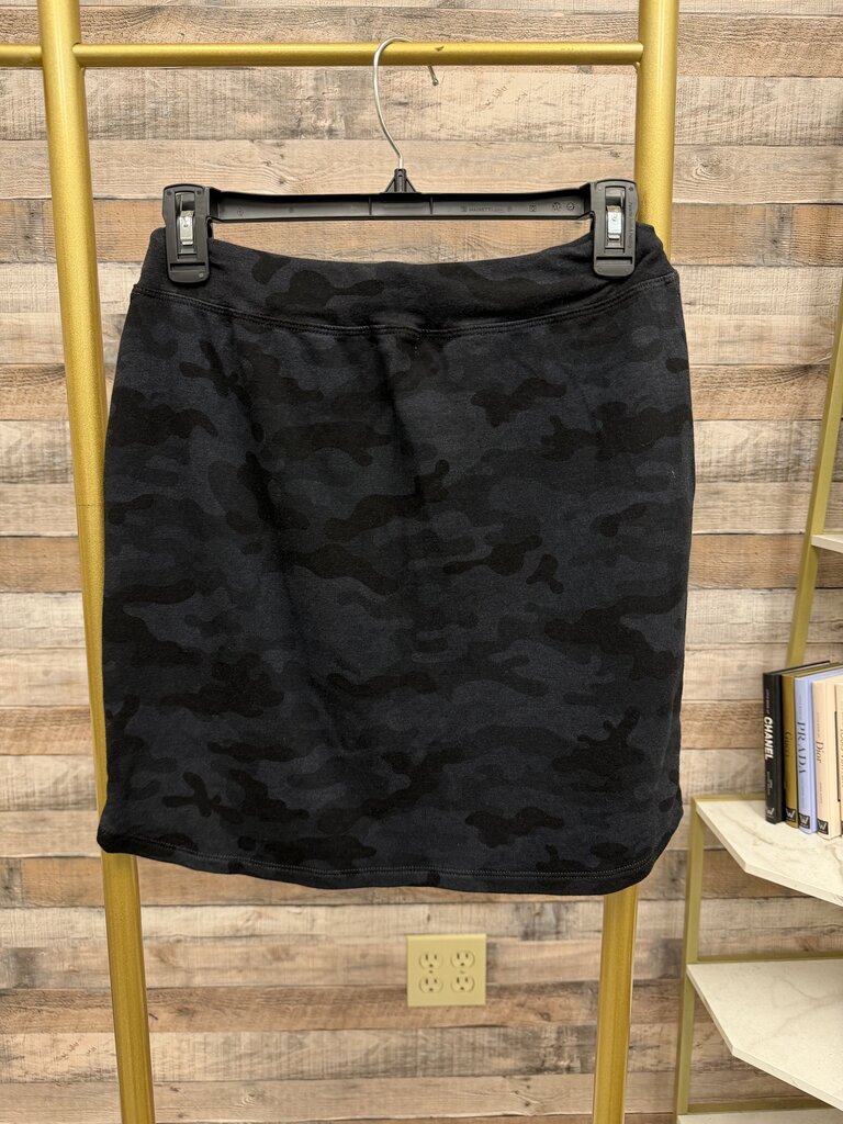 Sundry Evereve black camo print mini skirt