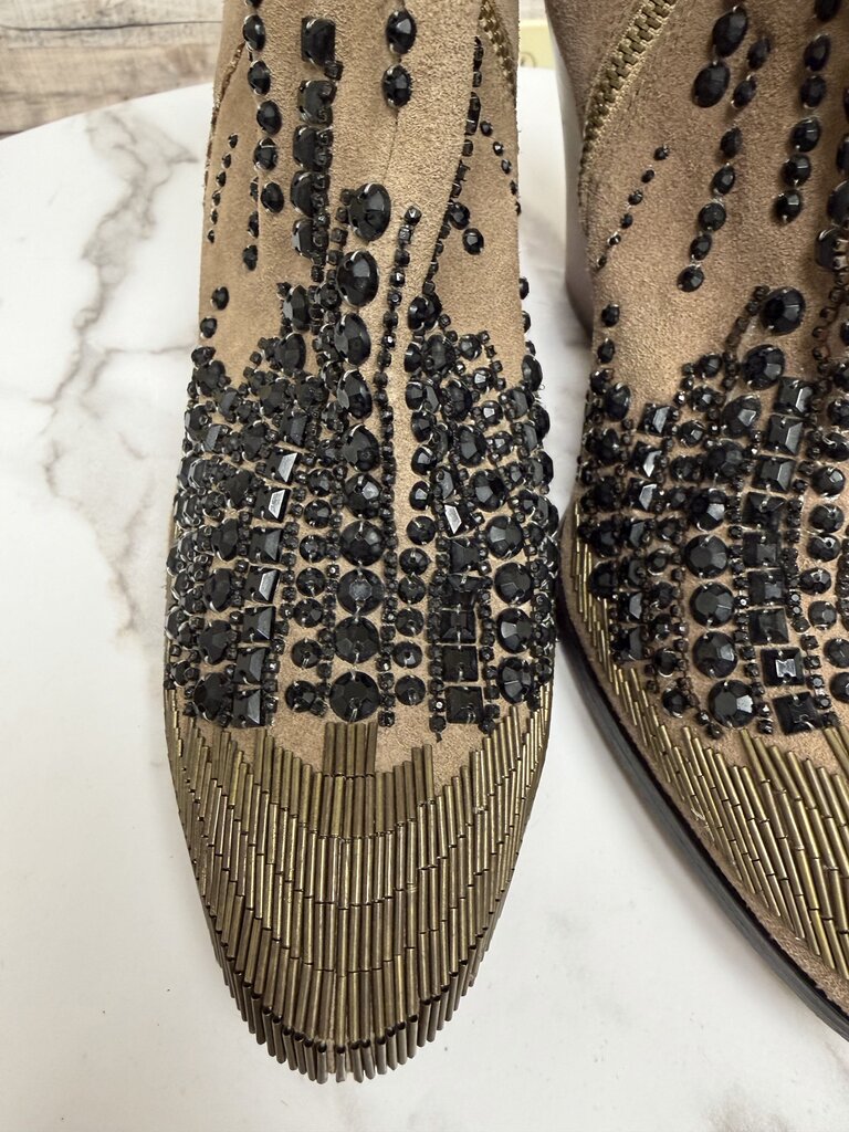 Donald Pliner brown with black embellishment western style bootie