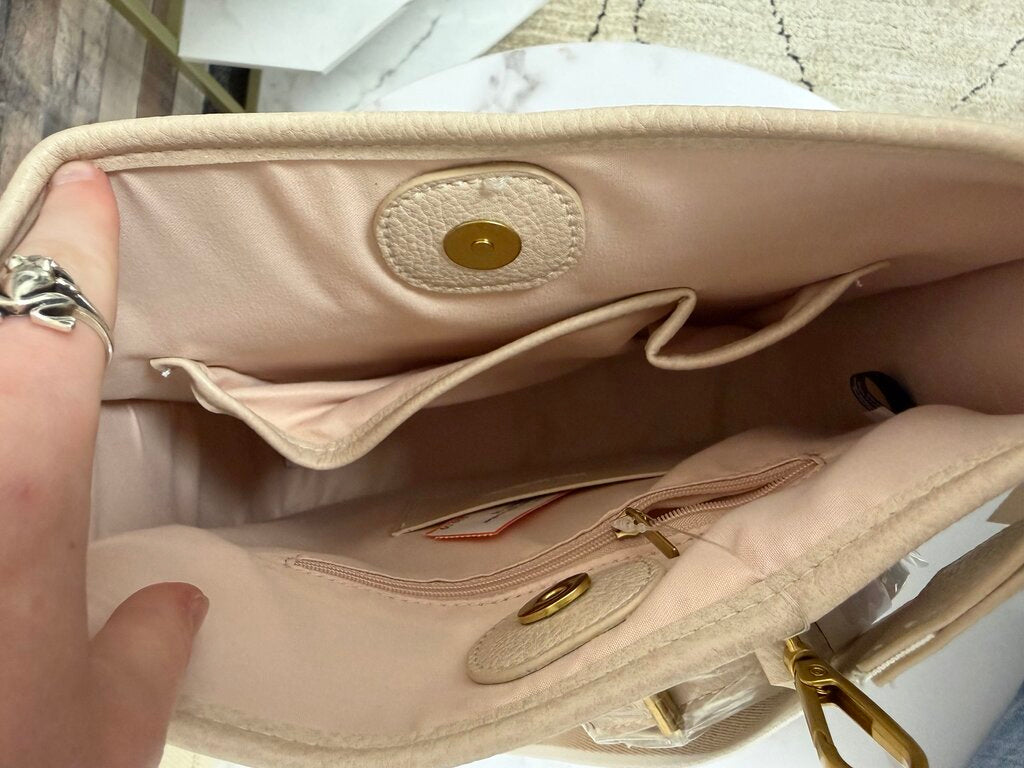 Style & Co.cream faux leather crossbody bag NWT