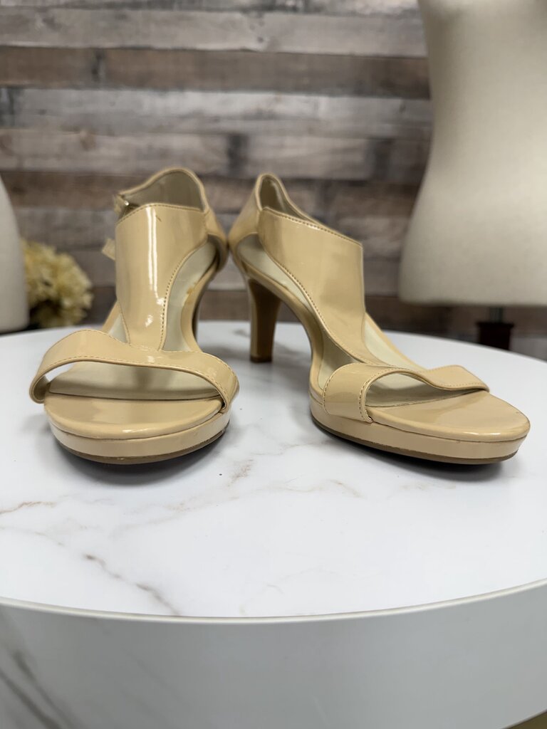 Etienne Aigner taupe patent leather ankle strap heel