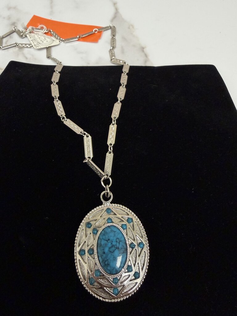Silver Tone Metal Necklace W/ Faux Turquoise Pendant Southwestern Style no label Silver OS women ACCESSORIES