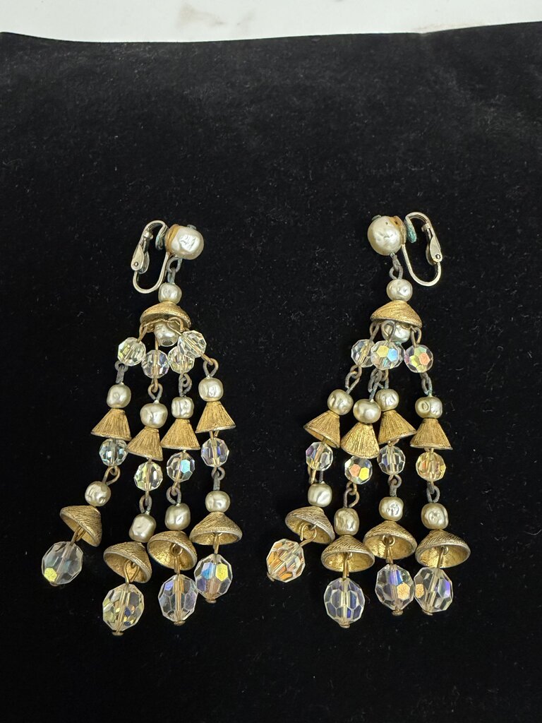 Vintage Pearl W/ Gold & Crystal Chandelier Clip On Earring