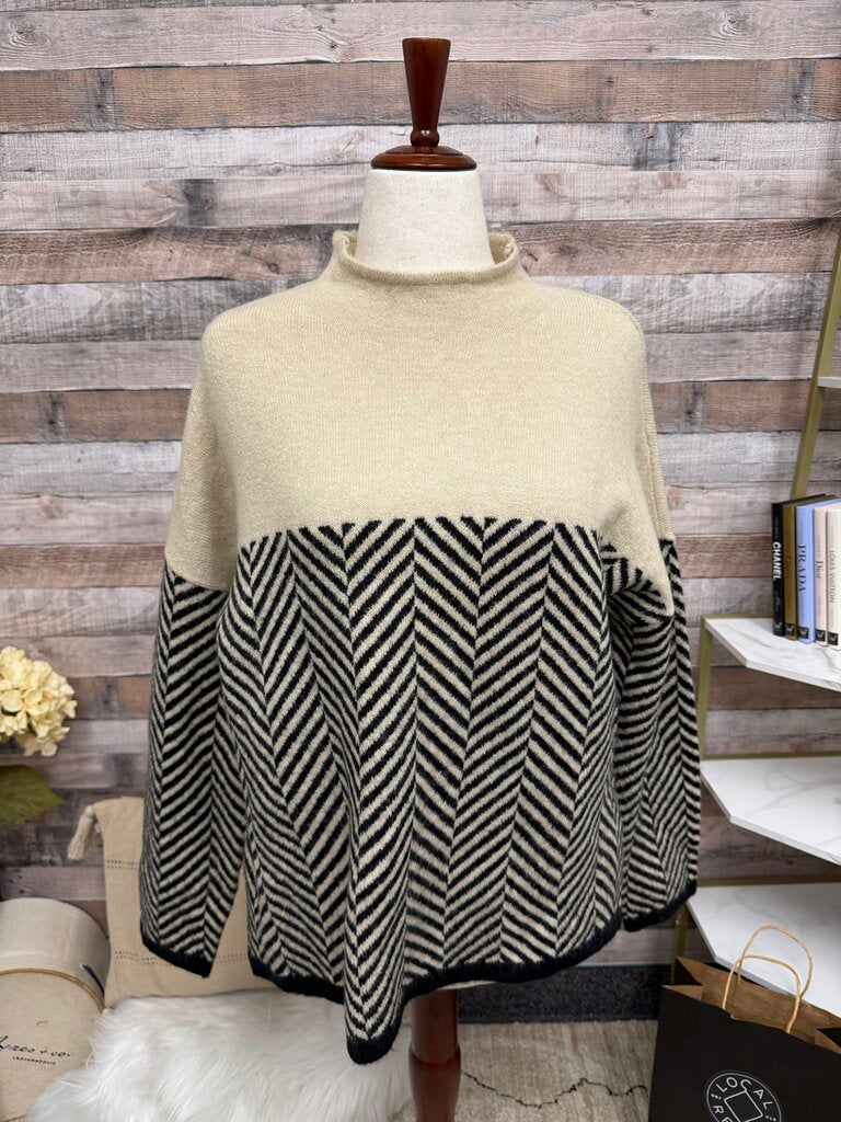 Halogen soft tan mock neck sweater w/ black pattern