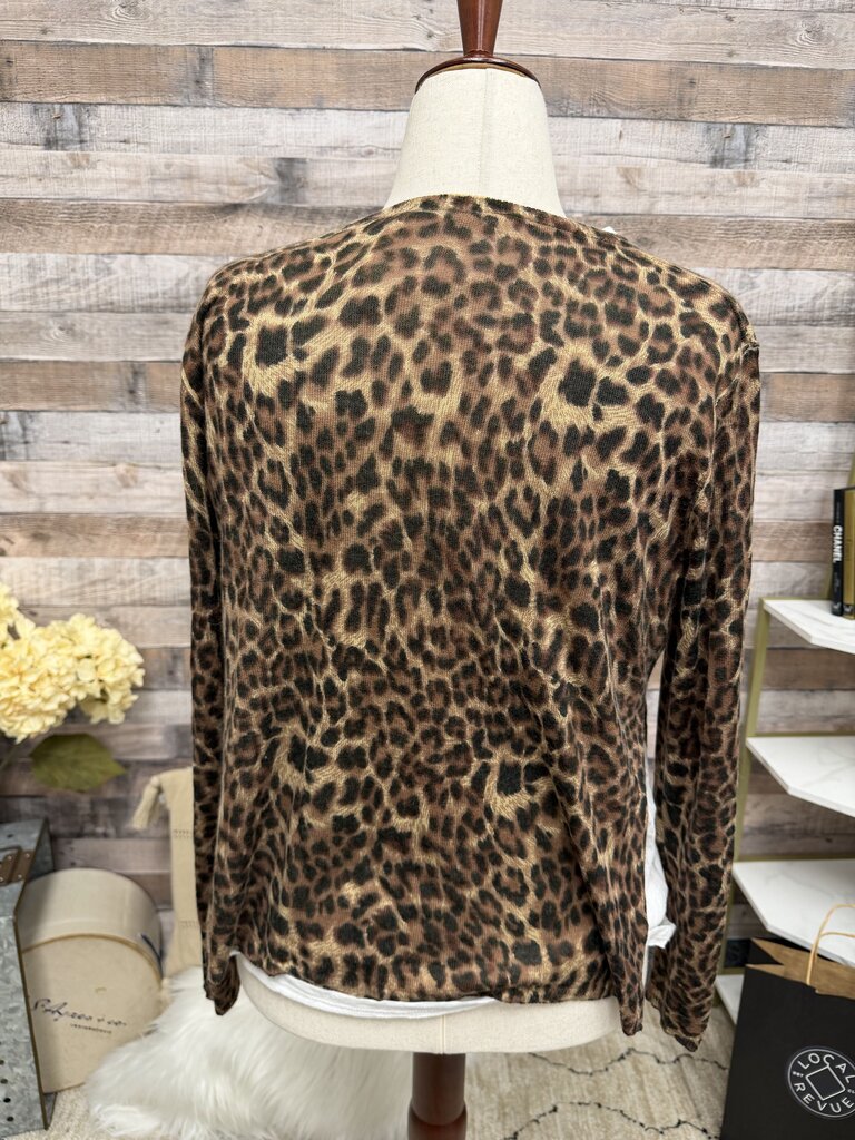 Olivaceous cheetah print w/ white layer long sleeve top