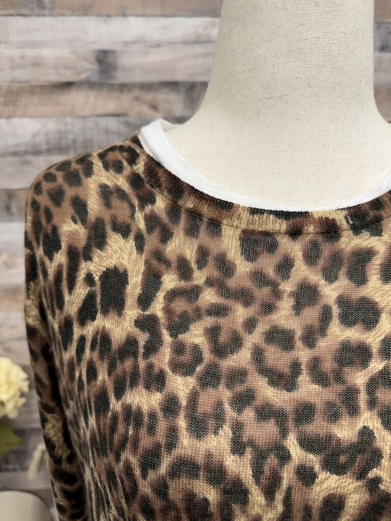 Olivaceous cheetah print w/ white layer long sleeve top