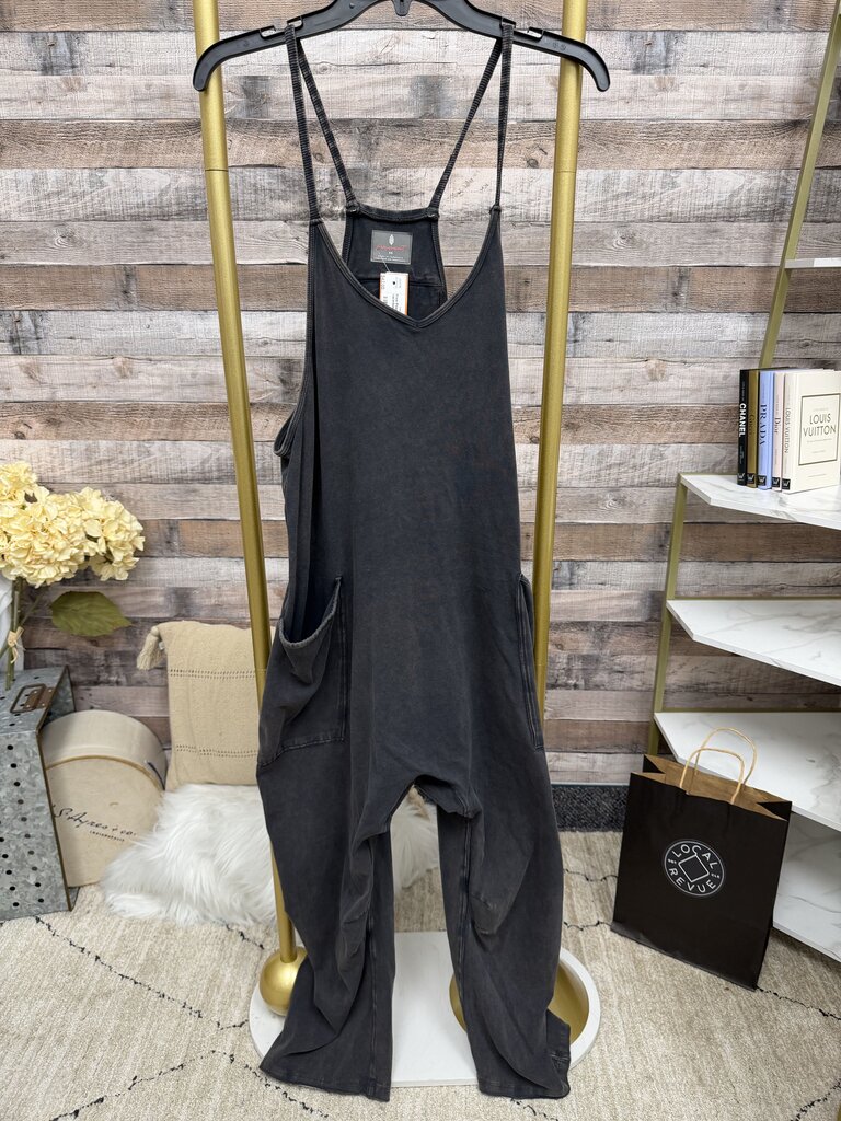 Free People Movement grey racerback romper Free People movement grey XS women JUMPSUITS/ROMPERS