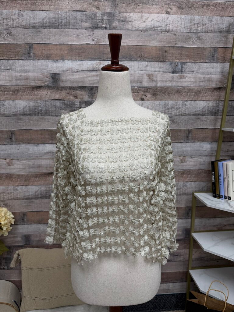 Molly Bracken Premium NWT mesh fine knit cream short sleeve top