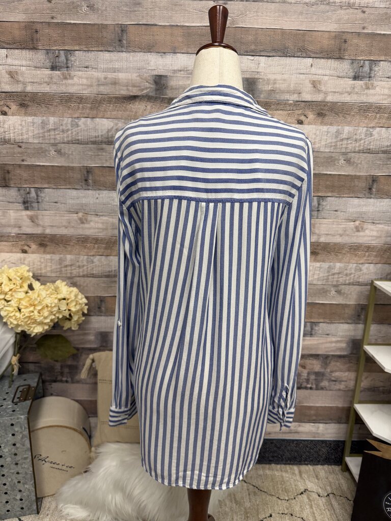 Beachlunchlounge blue/white striped button up shirt