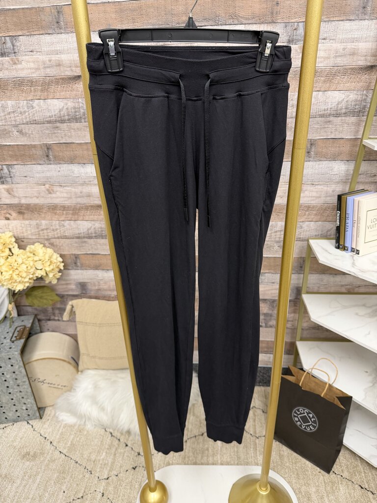 Lululemon black athletic joggers Lululemon black n/s women JOGGERS