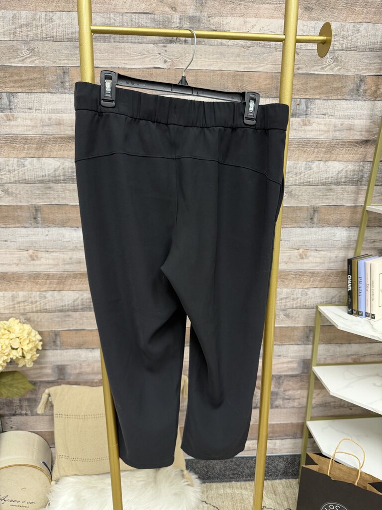 Lululemon black crop pants Lululemon black 10 women PANTS