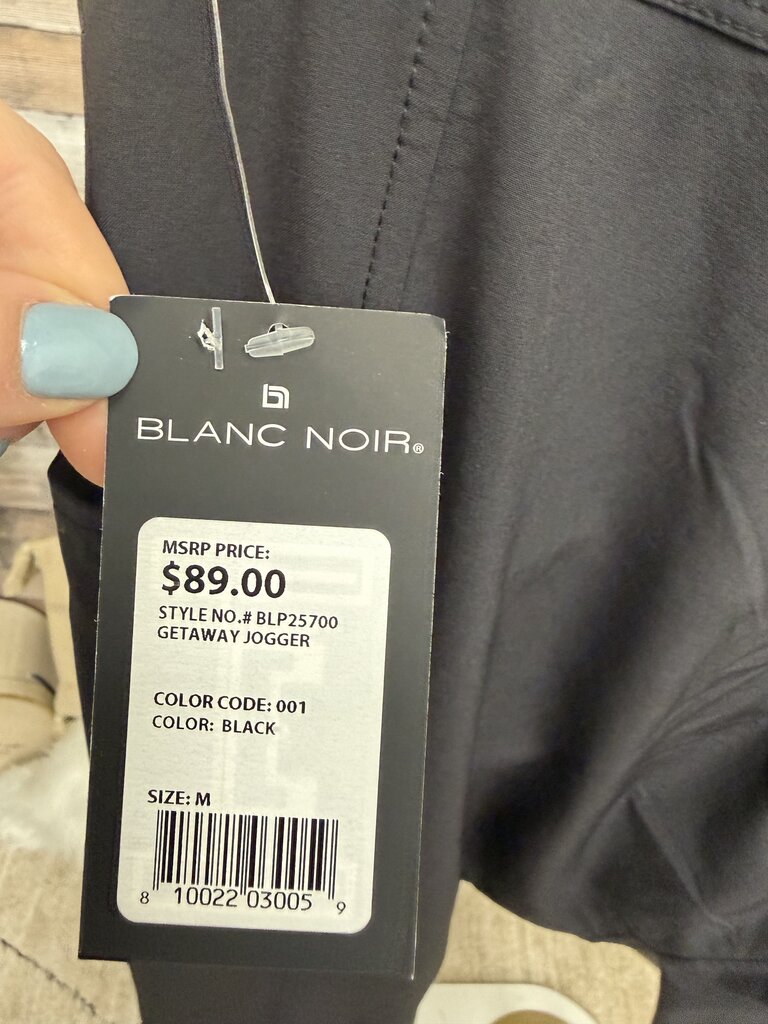 Blanc Noir NWT black Getaway Jogger Blanc Noir Black M women JOGGERS