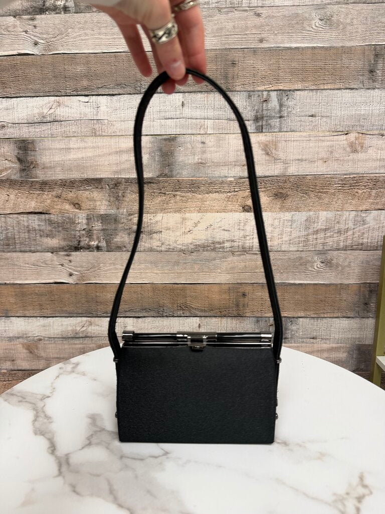 No Label Black Evening Bag W/ Metal Clasp Closure no label Black OS BAGS