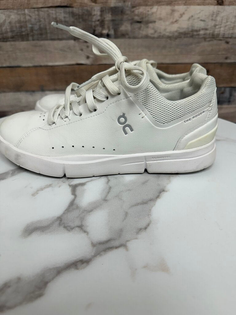 On White Roger Advantage Sneakers On Cloud White 7 women SNEAKERS