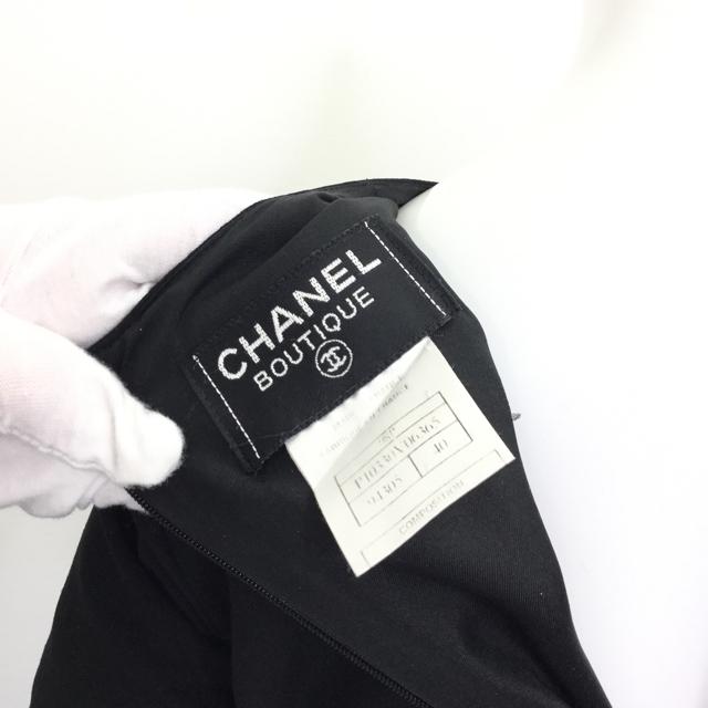 Women's Chanel Square Neck Dress. Size 40