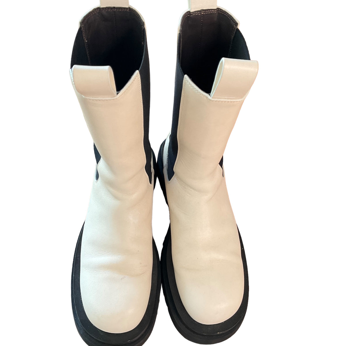Bottega Veneta Lug Boots. Size 39