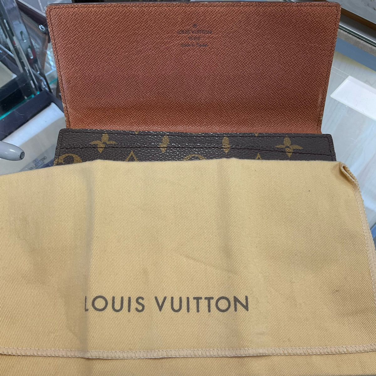 Louis Vuitton Accessory
